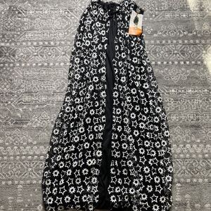 Hyde And Eek! NEW Glow In The Dark Halloween Cape Adult OSFM Black Stars Witch